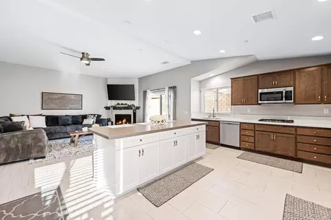 5834 Vahan Ct, Lancaster, CA 93536 photo 15