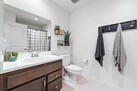 5834 Vahan Ct, Lancaster, CA 93536 photo 24
