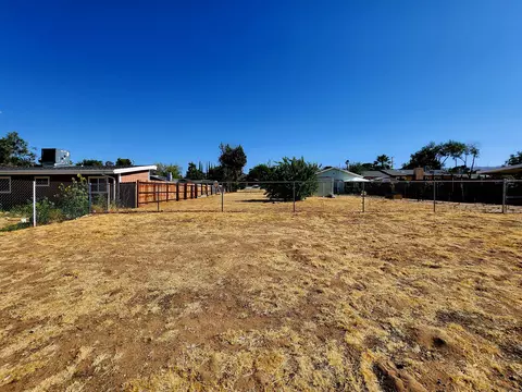 Weat Ave L-13 W, Lancaster, CA 93534