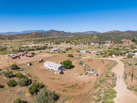 24804 Rodeo Dr, Tehachapi, CA 93561 photo 47
