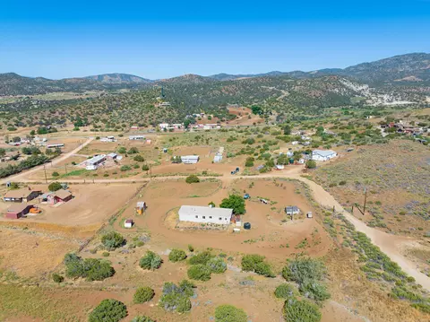 24804 Rodeo Dr, Tehachapi, CA 93561 photo 67