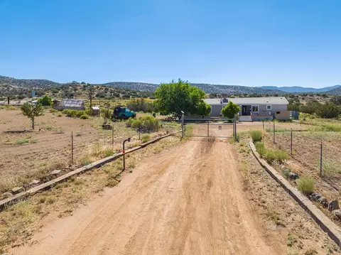 24804 Rodeo Dr, Tehachapi, CA 93561 photo 52