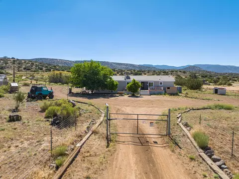 24804 Rodeo Dr, Tehachapi, CA 93561 photo 53