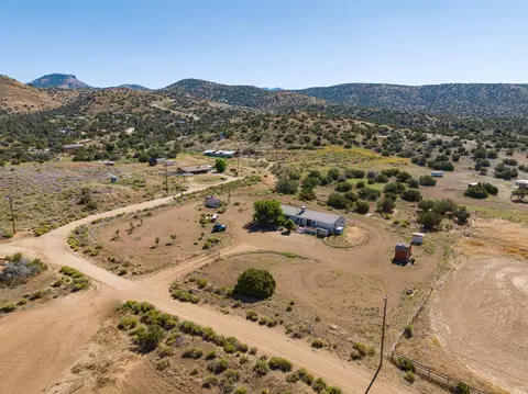 24804 Rodeo Dr, Tehachapi, CA 93561 photo 43