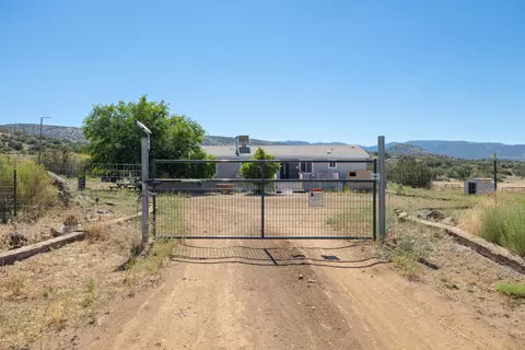 24804 Rodeo Dr, Tehachapi, CA 93561 photo 40