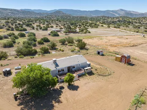 24804 Rodeo Dr, Tehachapi, CA 93561 photo 62