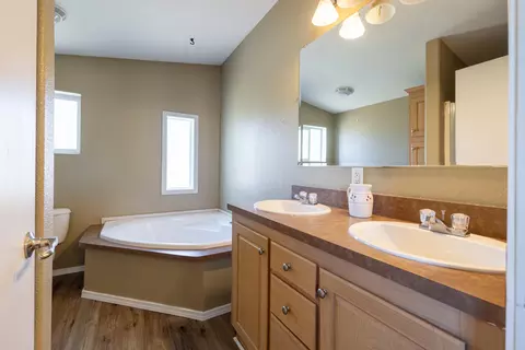 24804 Rodeo Dr, Tehachapi, CA 93561 photo 23