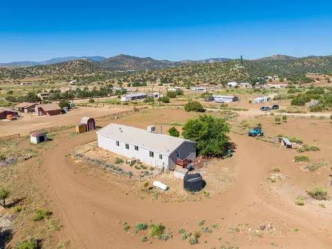 24804 Rodeo Dr, Tehachapi, CA 93561 photo 56