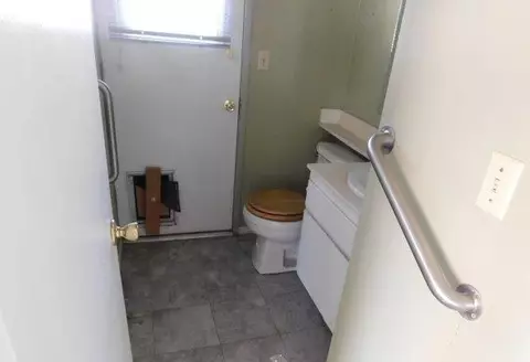 807 Kildare St E, Lancaster, CA 93535 photo 7