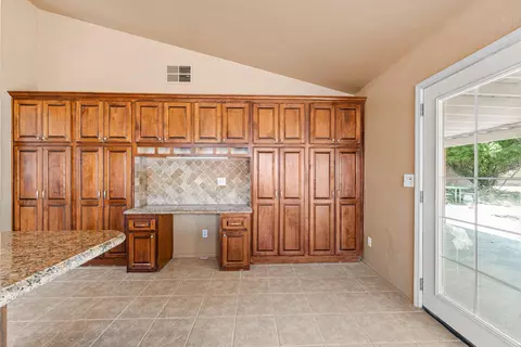 44211 37th St W, Lancaster, CA 93536 photo 11