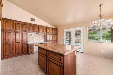 44211 37th St W, Lancaster, CA 93536 photo 10