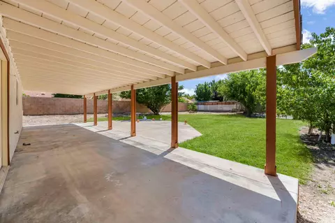 44211 37th St W, Lancaster, CA 93536 photo 32