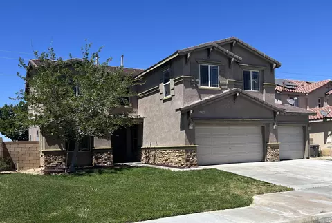 5759 Golding Dr, Lancaster, CA 93536