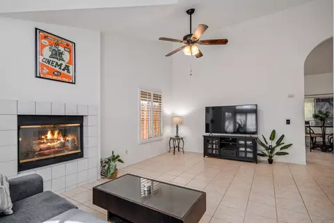 37717 17th St E, Palmdale, CA 93550 photo 7