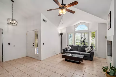 37717 17th St E, Palmdale, CA 93550 photo 4