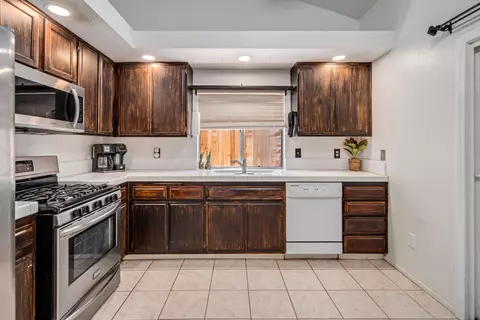 37717 17th St E, Palmdale, CA 93550 photo 10