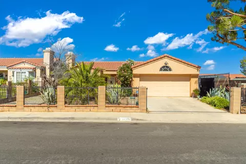 37717 17th St E, Palmdale, CA 93550