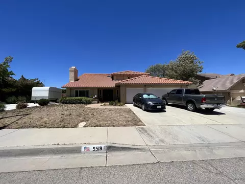 5519 Pine Ave, Palmdale, CA 93551 photo 2