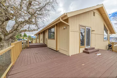 27080 Oakflat Dr, Tehachapi, CA 93561 photo 4