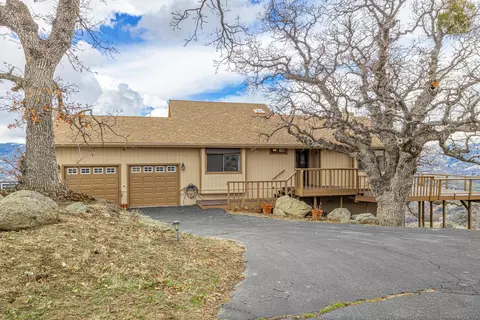 27080 Oakflat Dr, Tehachapi, CA 93561 photo 2