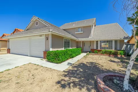 2021 Clearwater Ave, Palmdale, CA 93551