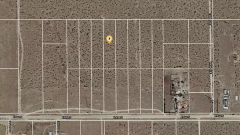 185 Nn Vic Avenue R-12, Black Butte, CA 93591
