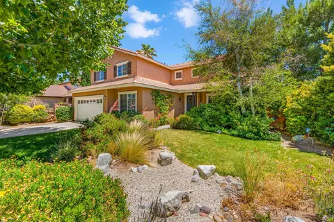 36530 Caleandra St, Palmdale, CA 93552 photo 2