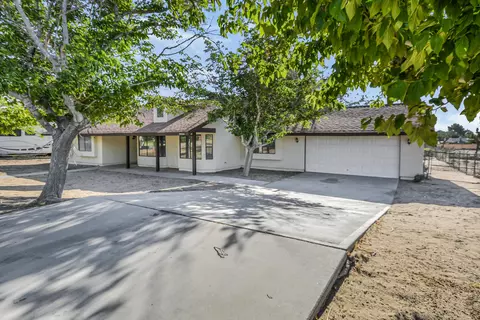 39124 166th St E, Palmdale, CA 93591 photo 2