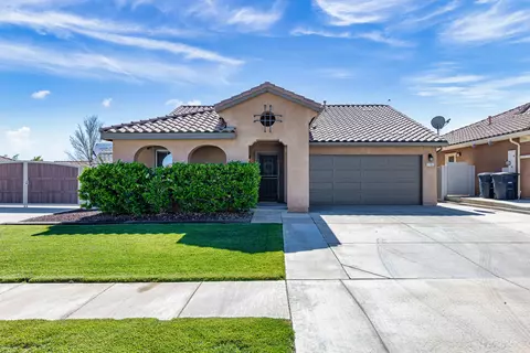 1192 Canyon Dr, Tehachapi, CA 93561