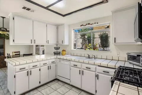 2316 Thomas Ave, Palmdale, CA 93550 photo 8