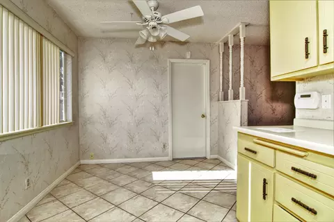 1154 Lingard St E, Lancaster, CA 93535 photo 7
