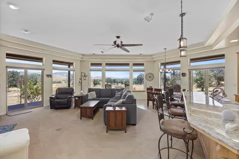 21080 Black Oak Dr, Tehachapi, CA 93561 photo 10