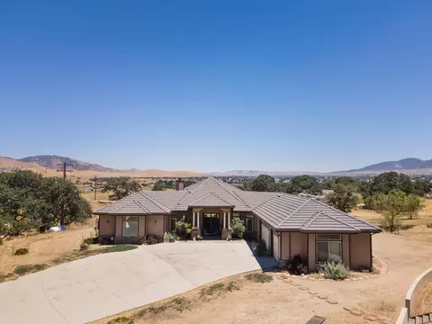 21080 Black Oak Dr, Tehachapi, CA 93561 photo 4