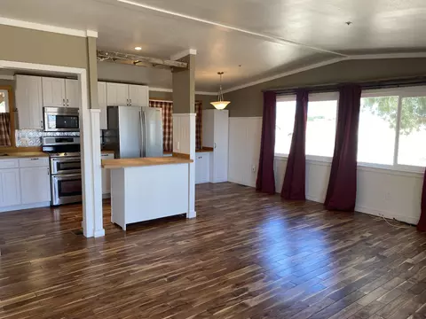 12410 Lancaster Rd, Lancaster, CA 93536 photo 3
