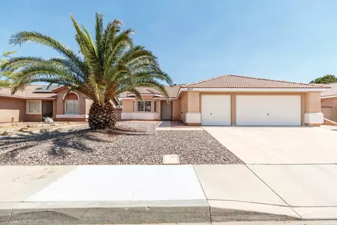 3803 Cocina Ln, Palmdale, CA 93551