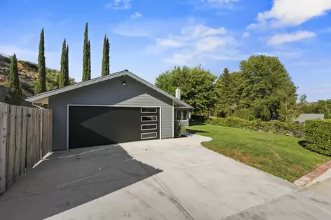 27322 Garza Dr, Saugus, CA 91350 photo 6