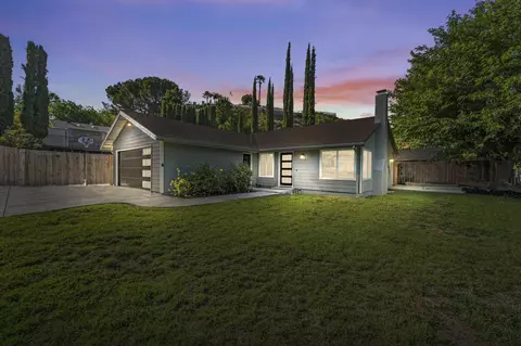 27322 Garza Dr, Saugus, CA 91350
