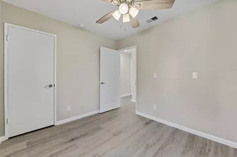 27322 Garza Dr, Saugus, CA 91350 photo 32