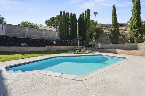 27322 Garza Dr, Saugus, CA 91350 photo 48