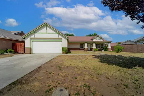 42325 Portland Ln, Quartz Hill, CA 93536