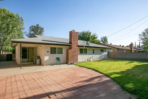 1717 Jenner St W, Lancaster, CA 93534 photo 2