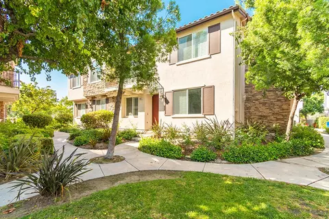 28032 Catherine Dr, Santa Clarita, CA 91351