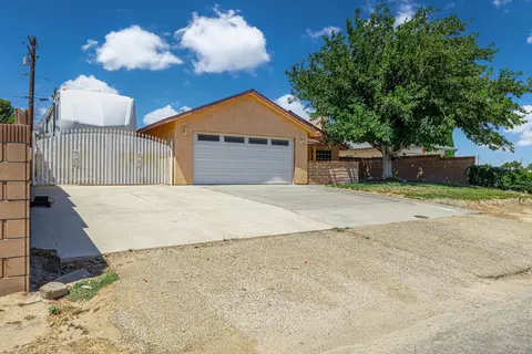 2775 Delmar Ave, Mojave, CA 93501