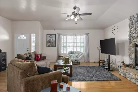 20600 Ridgecrest Dr, Tehachapi, CA 93561 photo 9