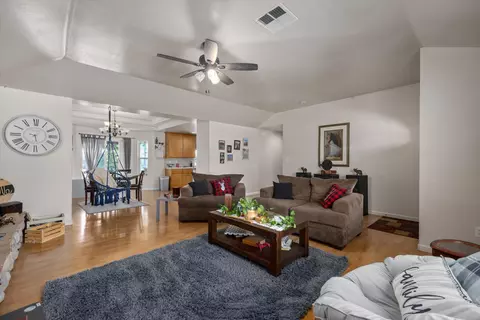 20600 Ridgecrest Dr, Tehachapi, CA 93561 photo 13