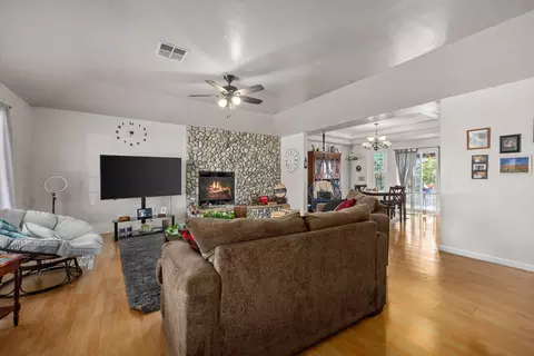 20600 Ridgecrest Dr, Tehachapi, CA 93561 photo 6