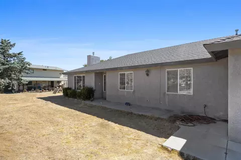 20600 Ridgecrest Dr, Tehachapi, CA 93561 photo 5