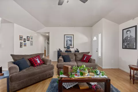 20600 Ridgecrest Dr, Tehachapi, CA 93561 photo 12
