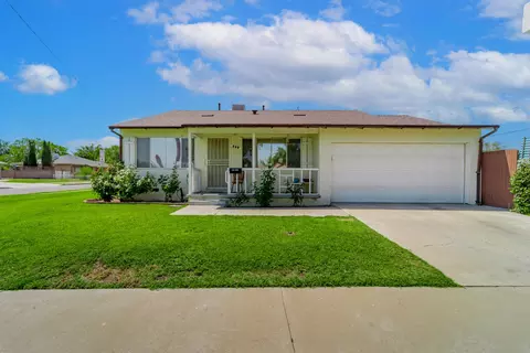 660 Avenue H8 W, Lancaster, CA 93534