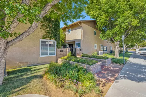 1015 Beechdale Dr, Palmdale, CA 93551 photo 4
